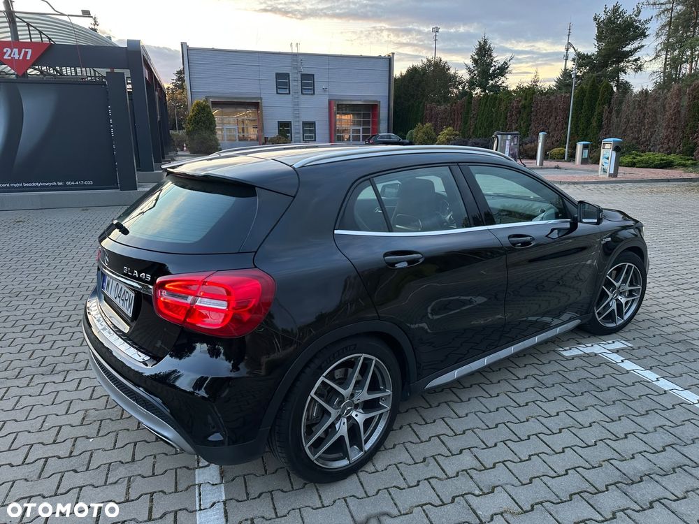 Mercedes-Benz GLA AMG 45 4Matic AMG Speedshift 7G-DCT AMG Night Edition - 10