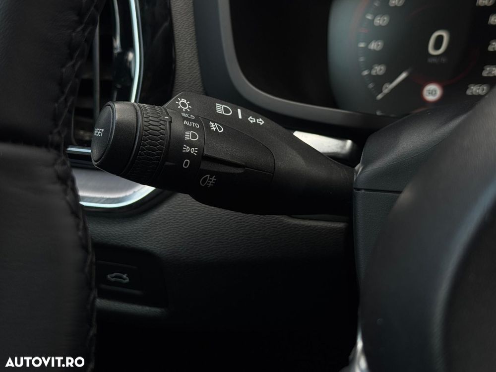 VOLVO V60 2019 — imagine 17