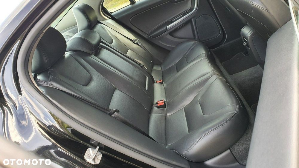 Volvo S60 D3 Geartronic Momentum - 10