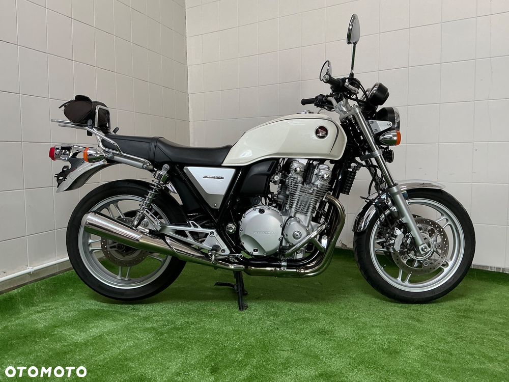 Honda CB - 8