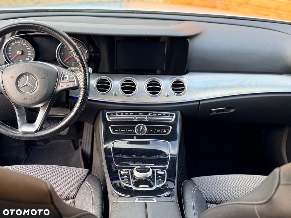 Mercedes-Benz Klasa E - 30