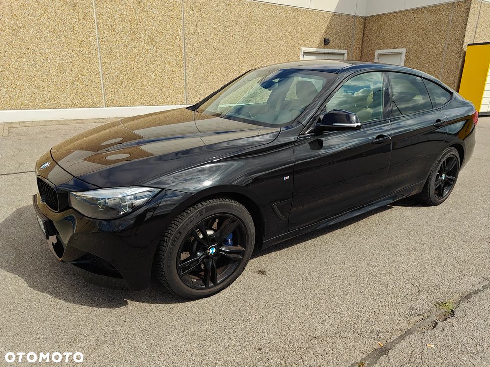 BMW 3GT 330i xDrive M Sport - 3