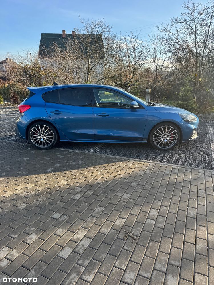 Ford Focus 2.3 EcoBoost ST - 19