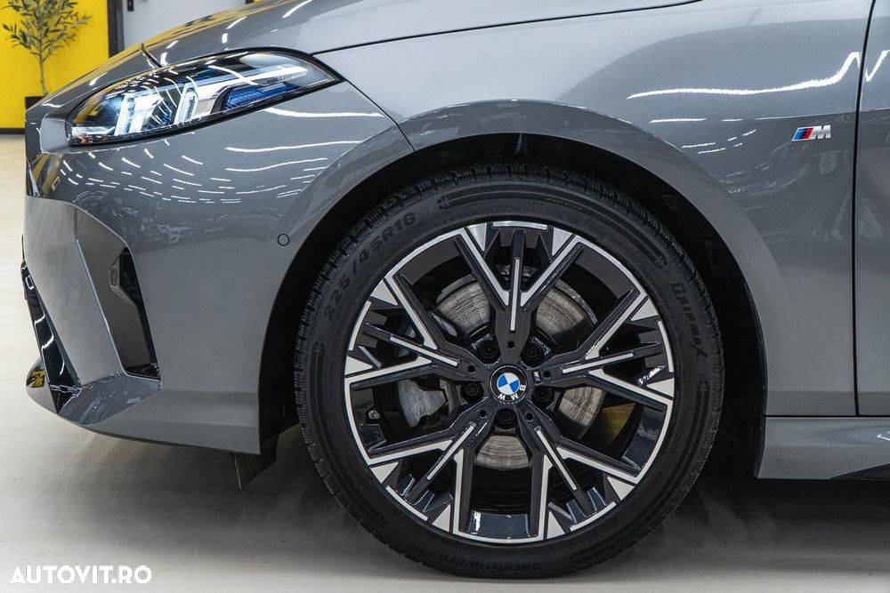 BMW Seria 1 120 AT MHEV - 33