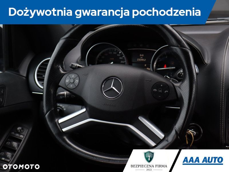Mercedes-Benz ML - 22