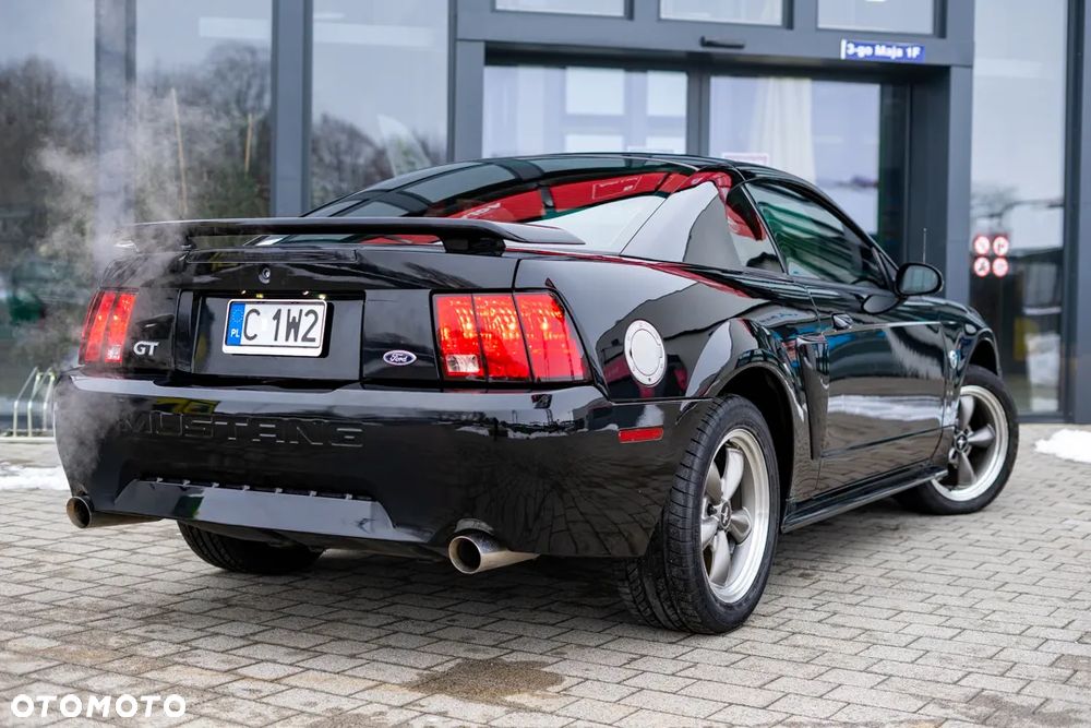 Ford Mustang 4.6 V8 GT - 23
