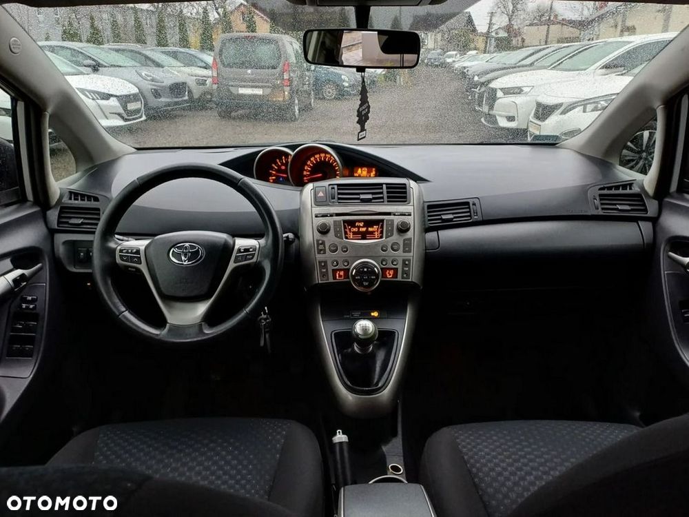 Toyota Verso 2.0 D-4D 2010 7os - 18