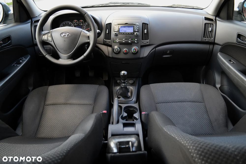 Hyundai i30 1.4 Classic + - 8