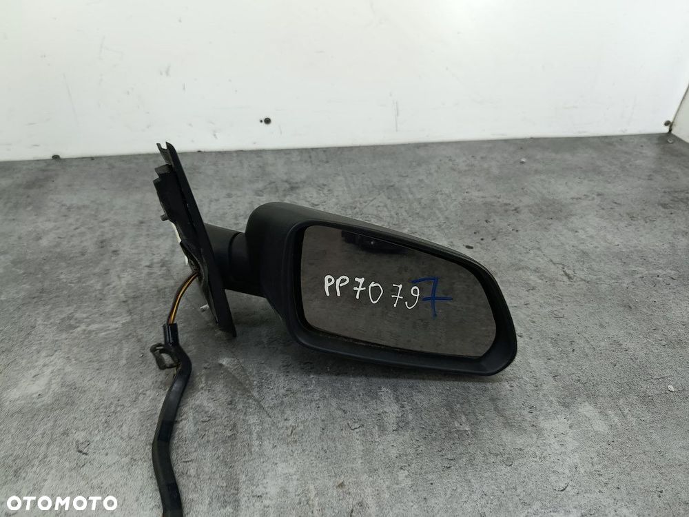 LUSTERKO PRAWE VW POLO IV FL 9N LA7R - 5