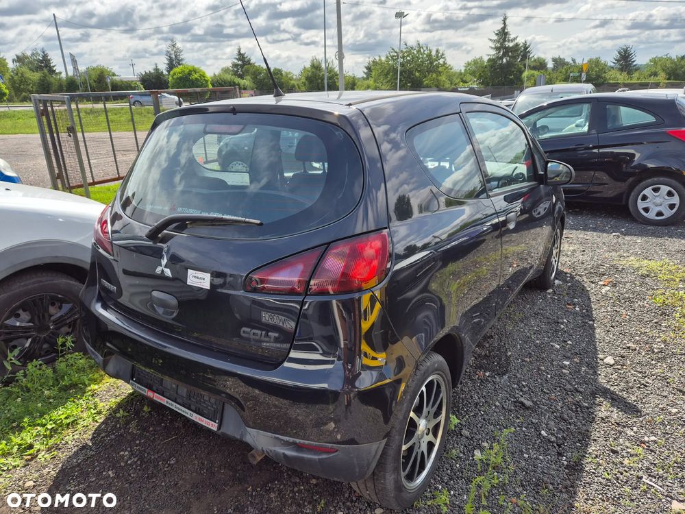 Mitsubishi Colt - 3