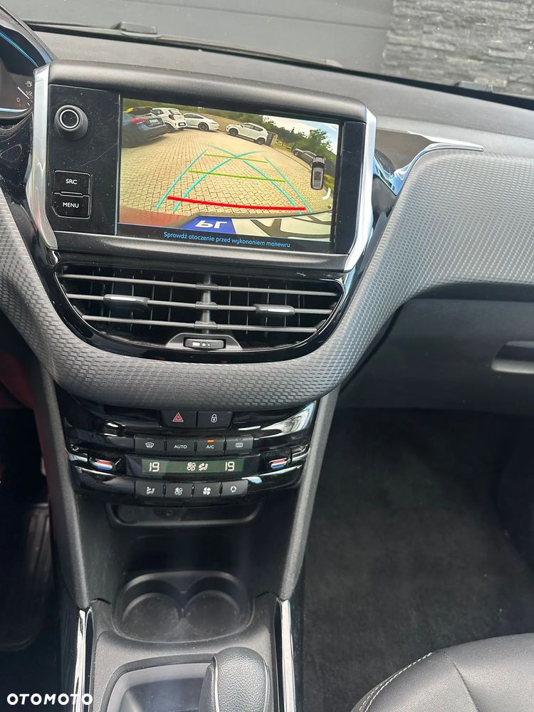 Peugeot 2008 1.2 Pure Tech Style S&S EAT6 - 13