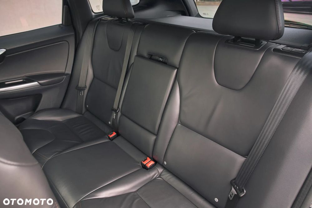 Volvo XC 60 D4 Geartronic Summum - 23