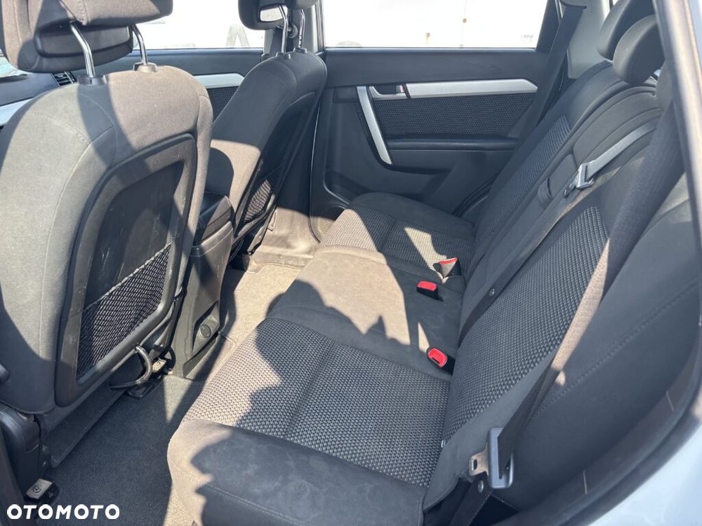 Chevrolet Captiva 2.2 2WD LS - 11