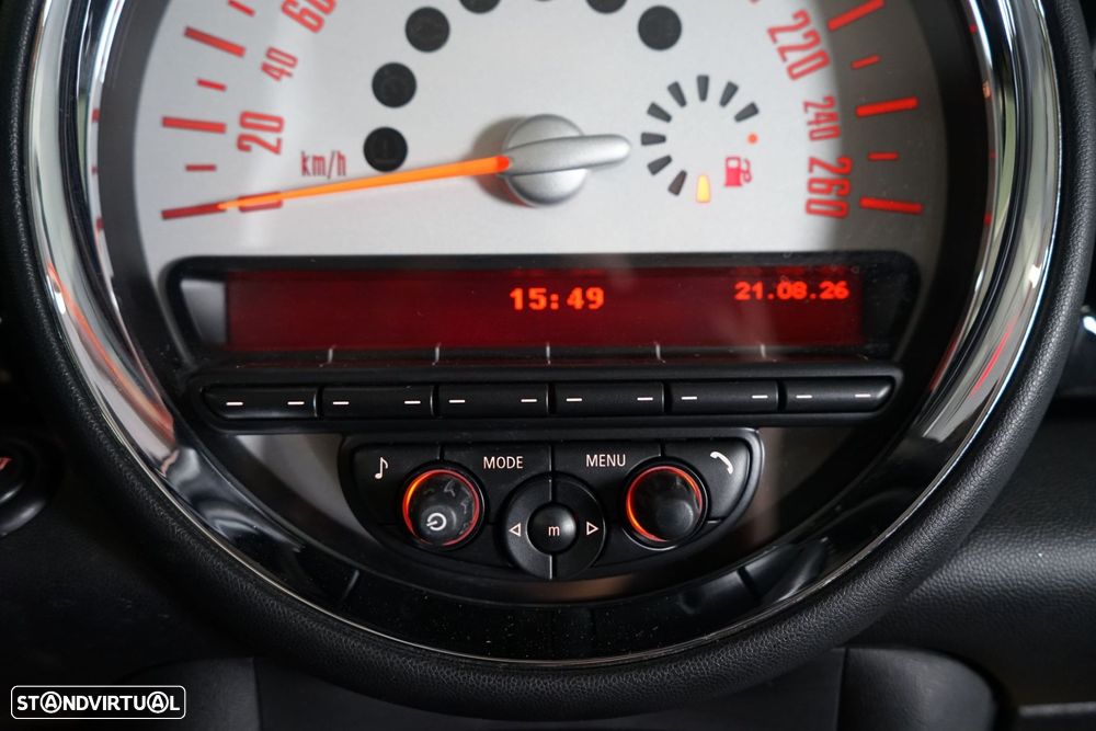 MINI 3 Portas Cooper D - 26