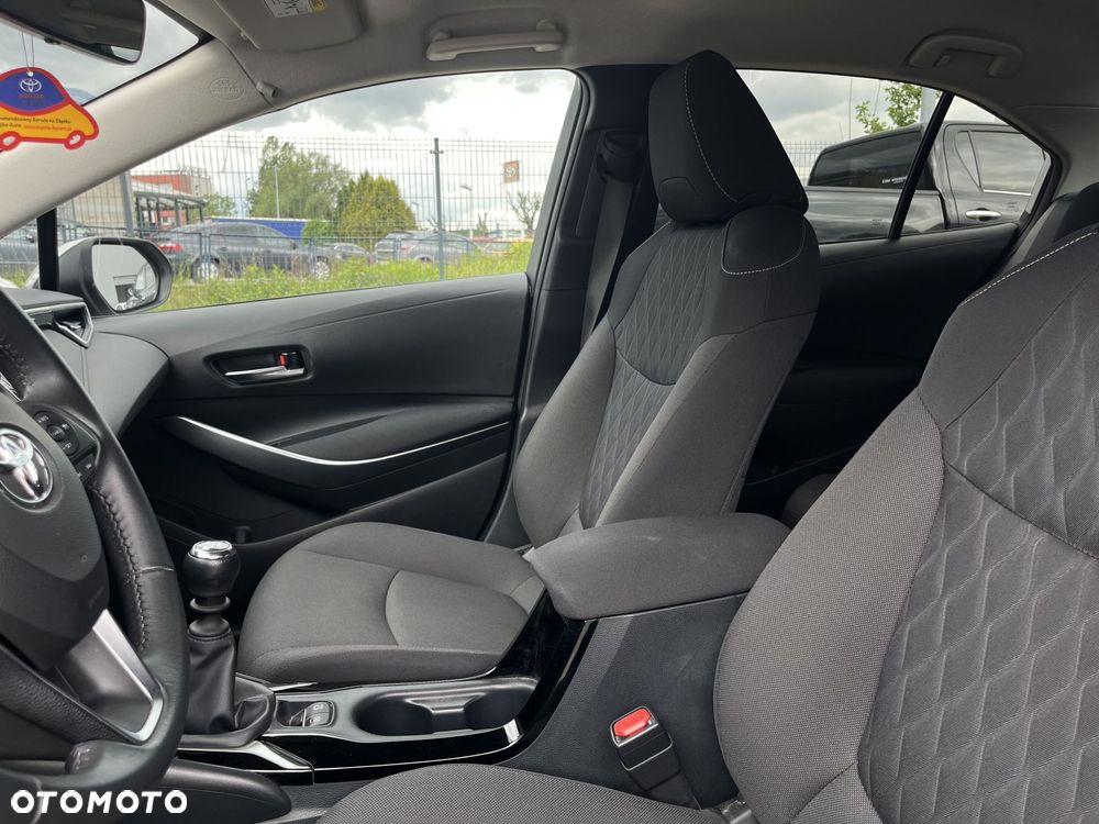 Toyota Corolla - 17