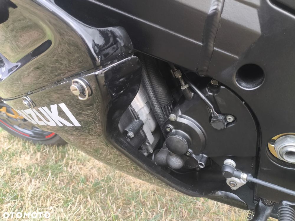Suzuki GSX-R - 4