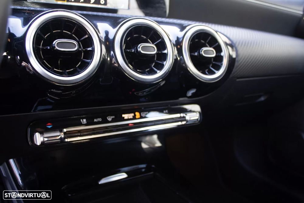 Mercedes-Benz CLA 180 d Shooting Brake Progressive Aut. - 30