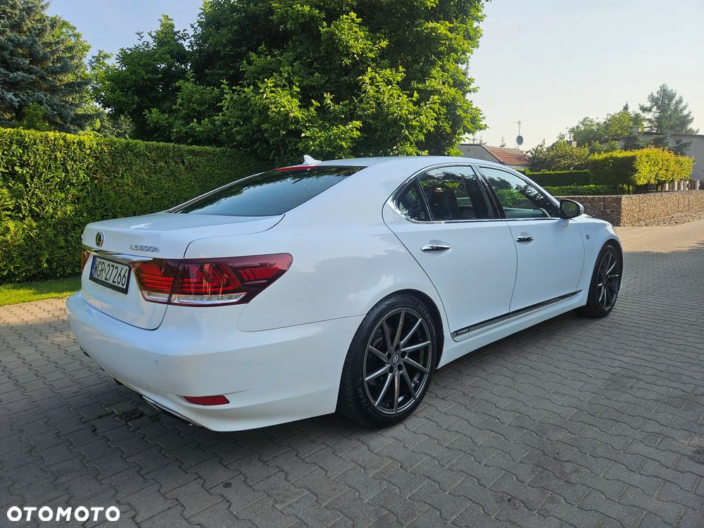 Lexus LS 600h F Sport - 2