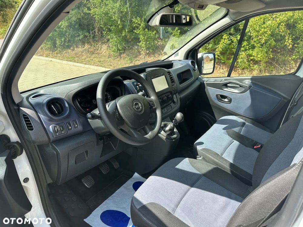 Opel Vivaro Wysoka Maxi Karetka Ambulans Ambulance Sanitarny EN1789 - 10