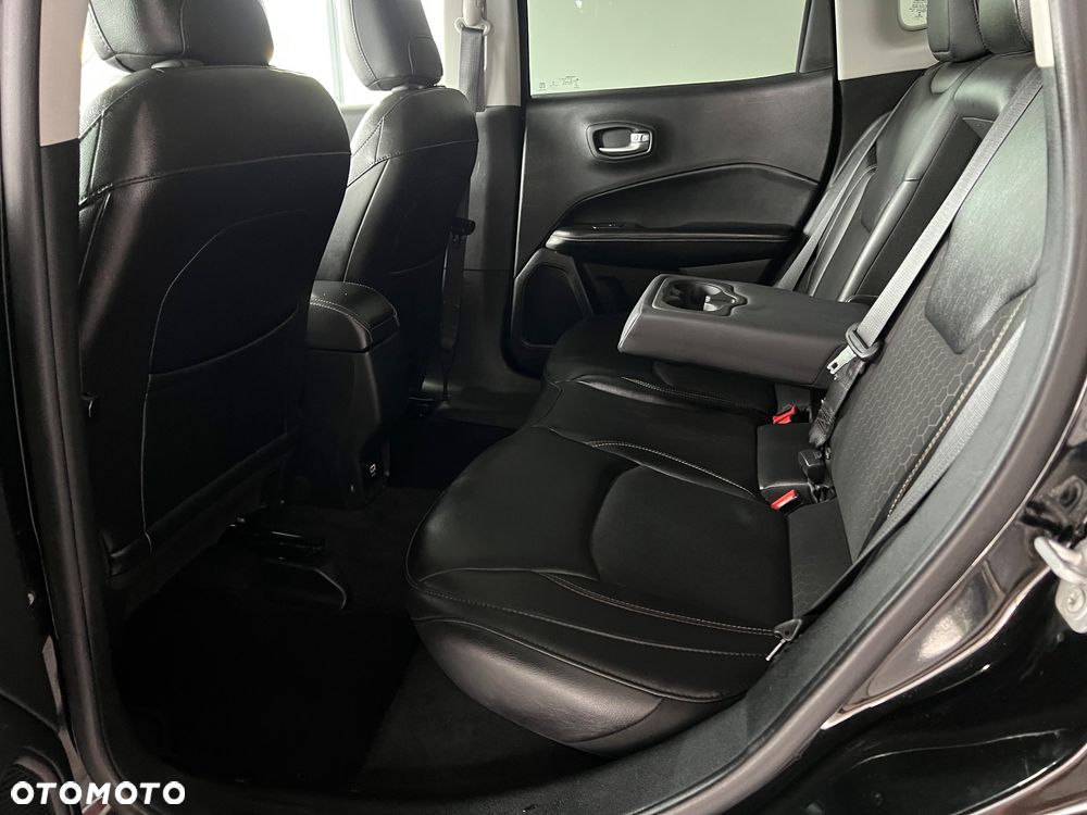 Jeep Compass 1.6 MultiJet Longitude - 22