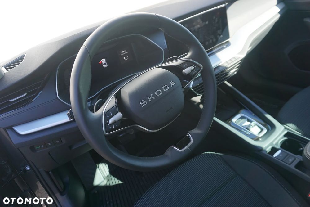 Skoda Octavia 1.5 TSI mHEV Selection DSG - 12