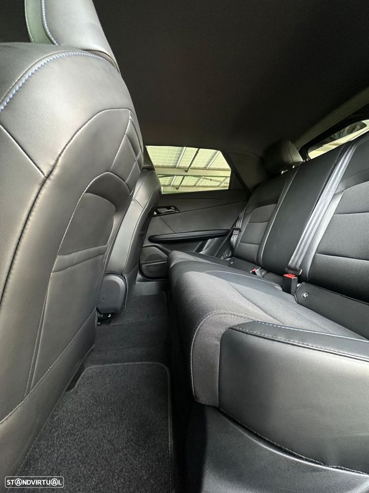 MG MG4 64 kWh Luxury - 26