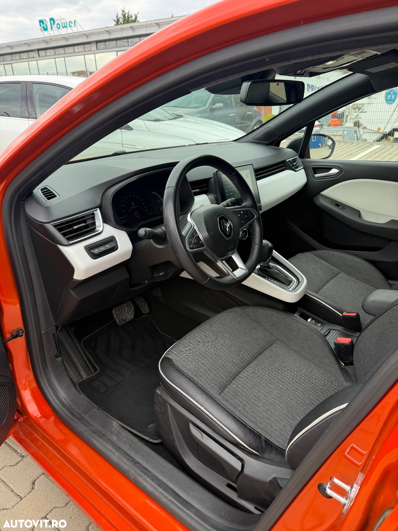 Renault Clio V TCe 90 CVT Techno - 10