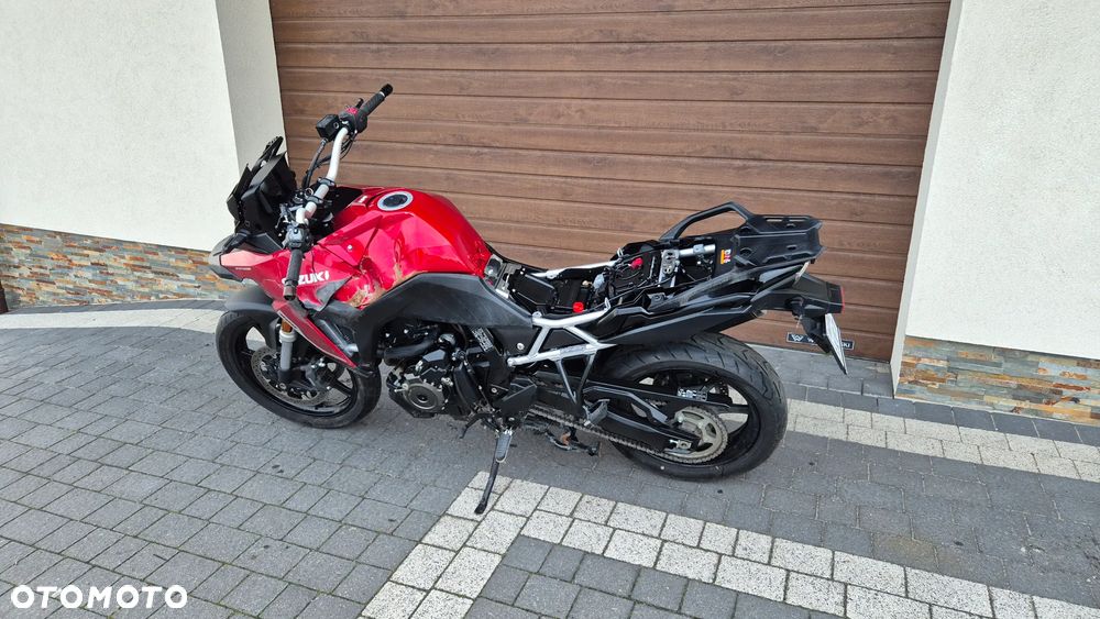 Suzuki V-STROM - 4