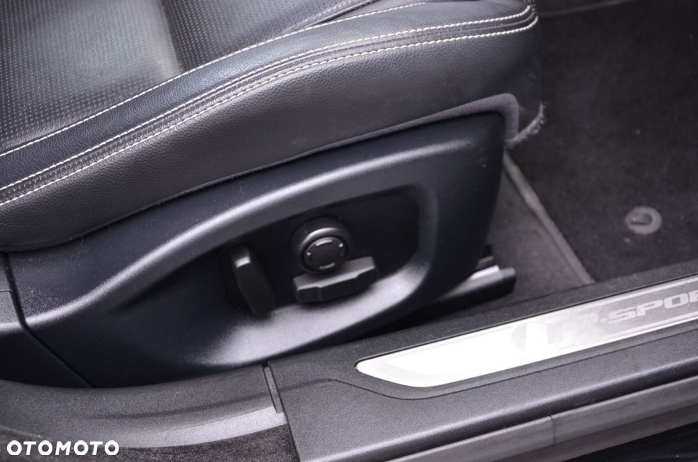 Jaguar XF 3.0 TDV6 R-Sport - 27