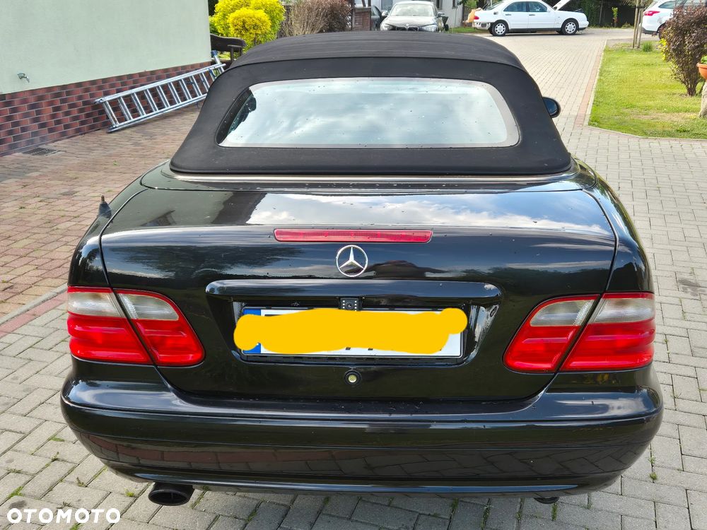 Mercedes-Benz CLK - 4