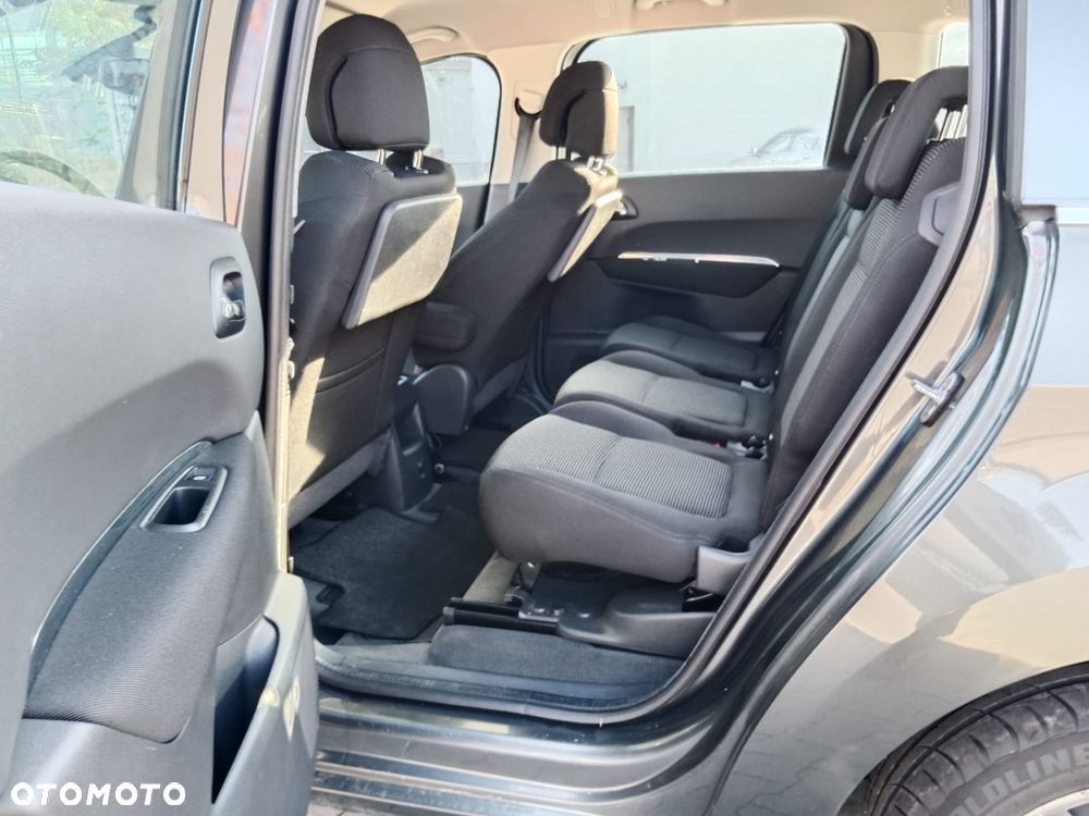 Peugeot 5008 1.6 Access - 12