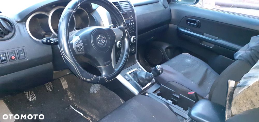 Suzuki Grand Vitara 1.6 Comfort EU5 - 5