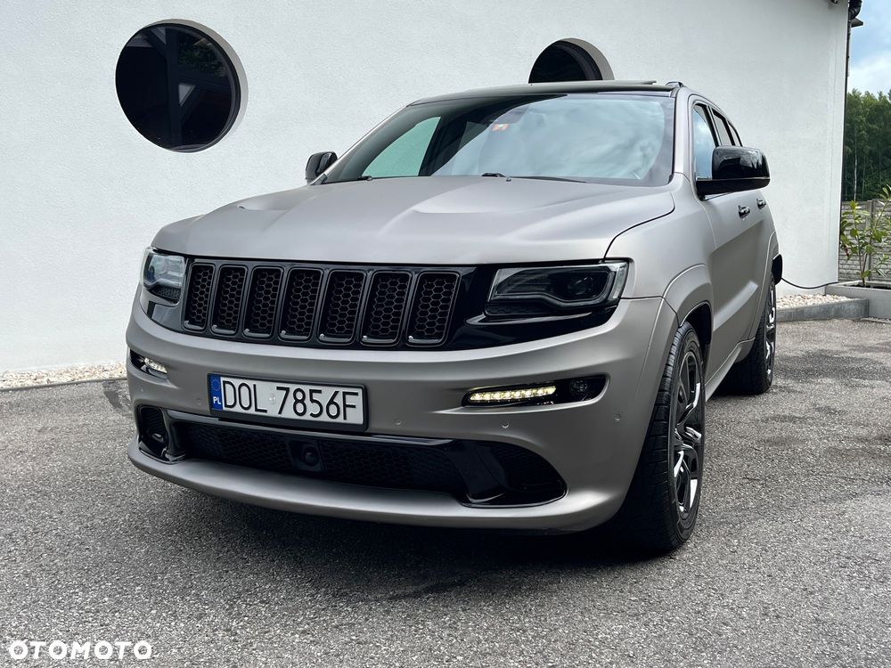 Jeep Grand Cherokee SRT - 12