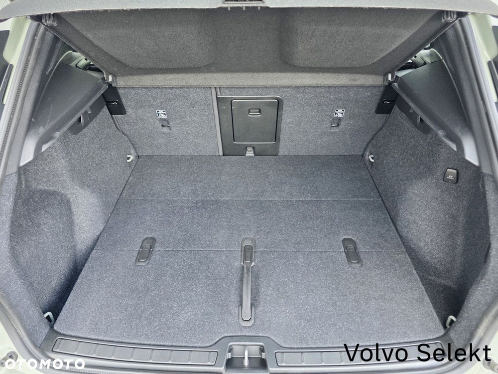 Volvo XC 40 - 18