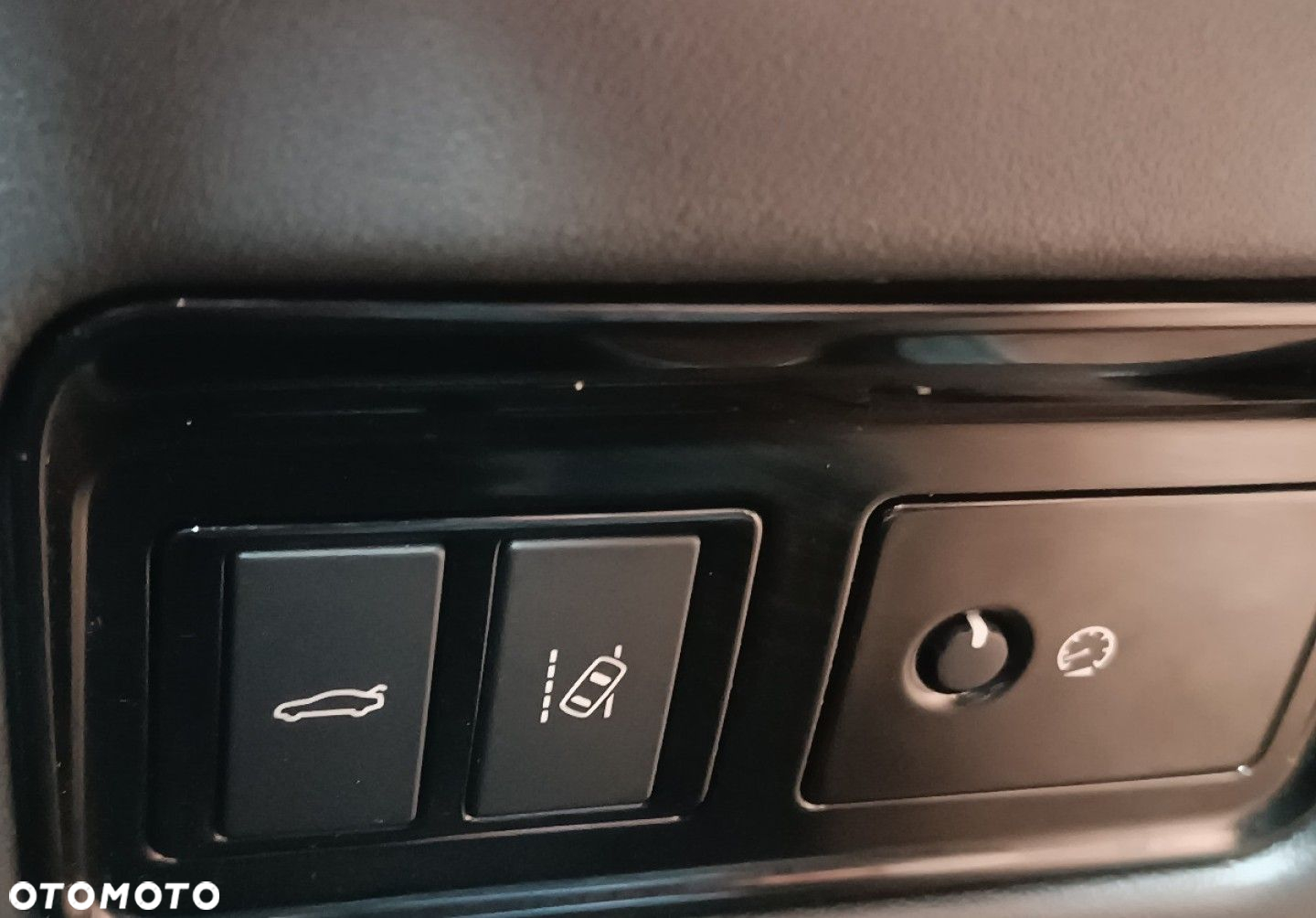 Jaguar XE - 40