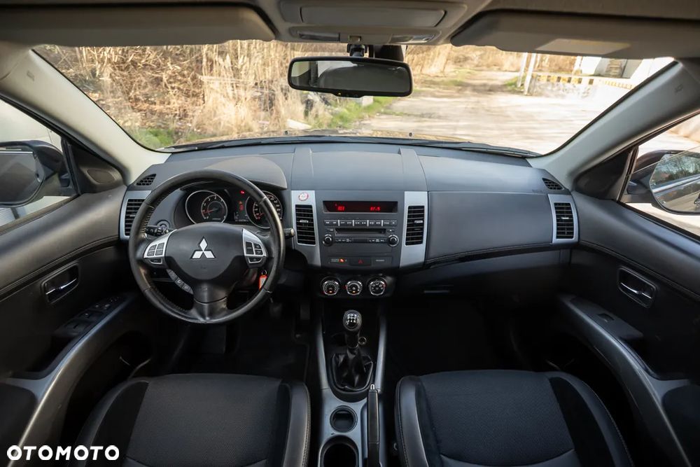 Mitsubishi Outlander 2.0 2WD - 27