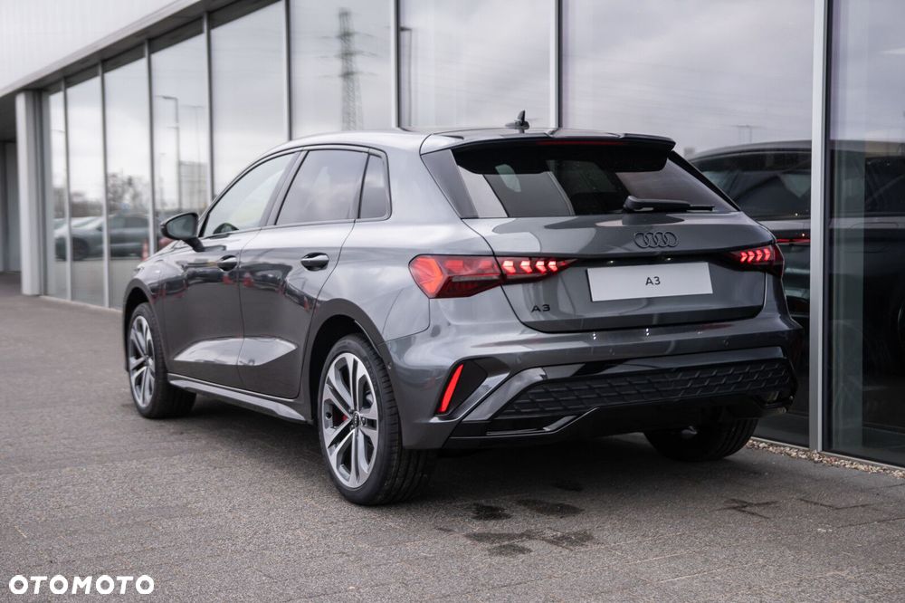 Audi A3 Sportback - 3