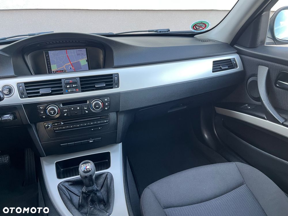 BMW Seria 3 318i Edition Lifestyle - 13