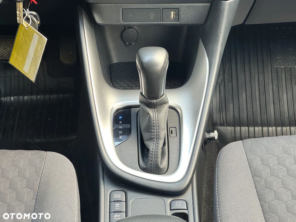 Toyota Yaris 1.5 Comfort CVT - 12
