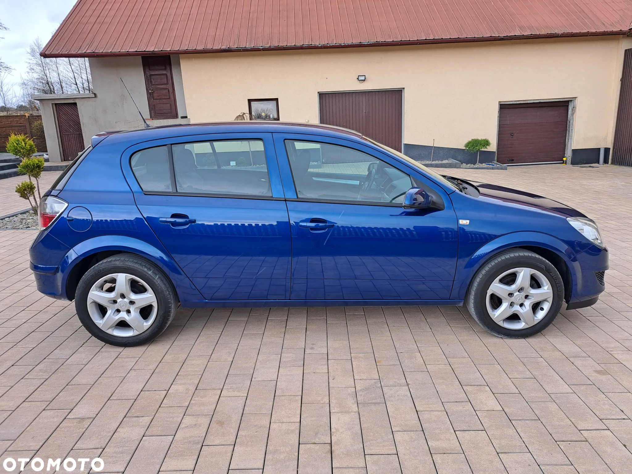 Opel Astra 1.6 150 Jahre - 7