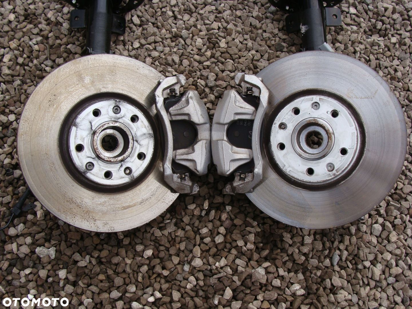 ZWROTNICA AMORTYZATOR LEWY PEUGEOT 308 III T10 9844509280 2023 - 2