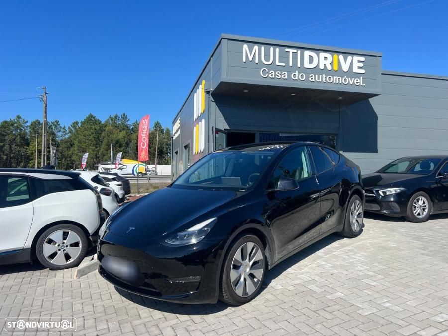 Tesla Model Y - 1
