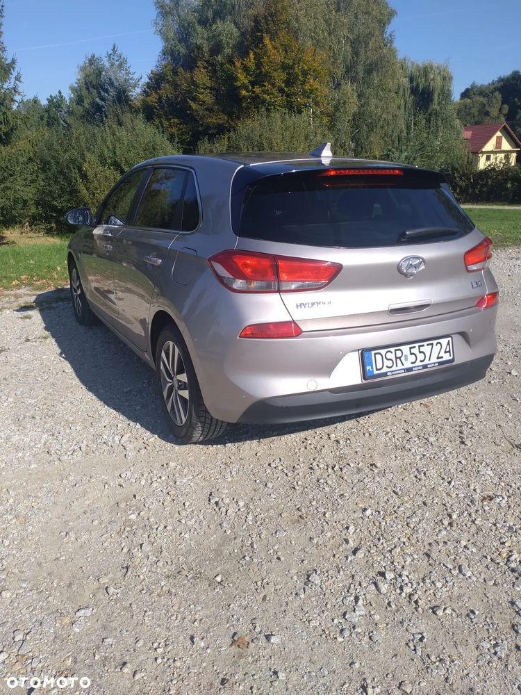 Hyundai i30 1.4 Classic + - 9