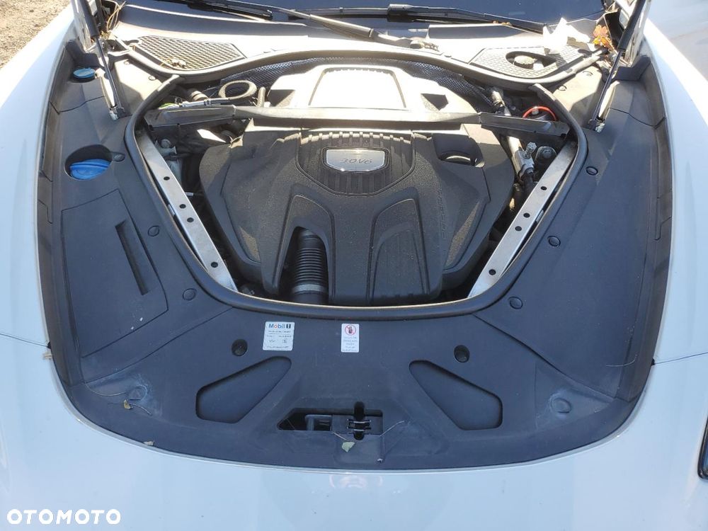 Porsche Panamera - 11