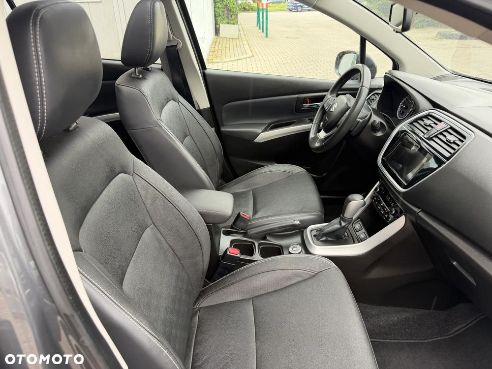 Suzuki SX4 S-Cross 1.4 T Premium 4WD - 11