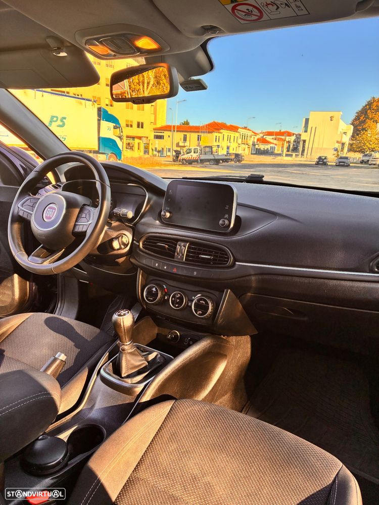 Fiat Tipo Station Wagon 1.3 M-Jet Lounge Tech - 3