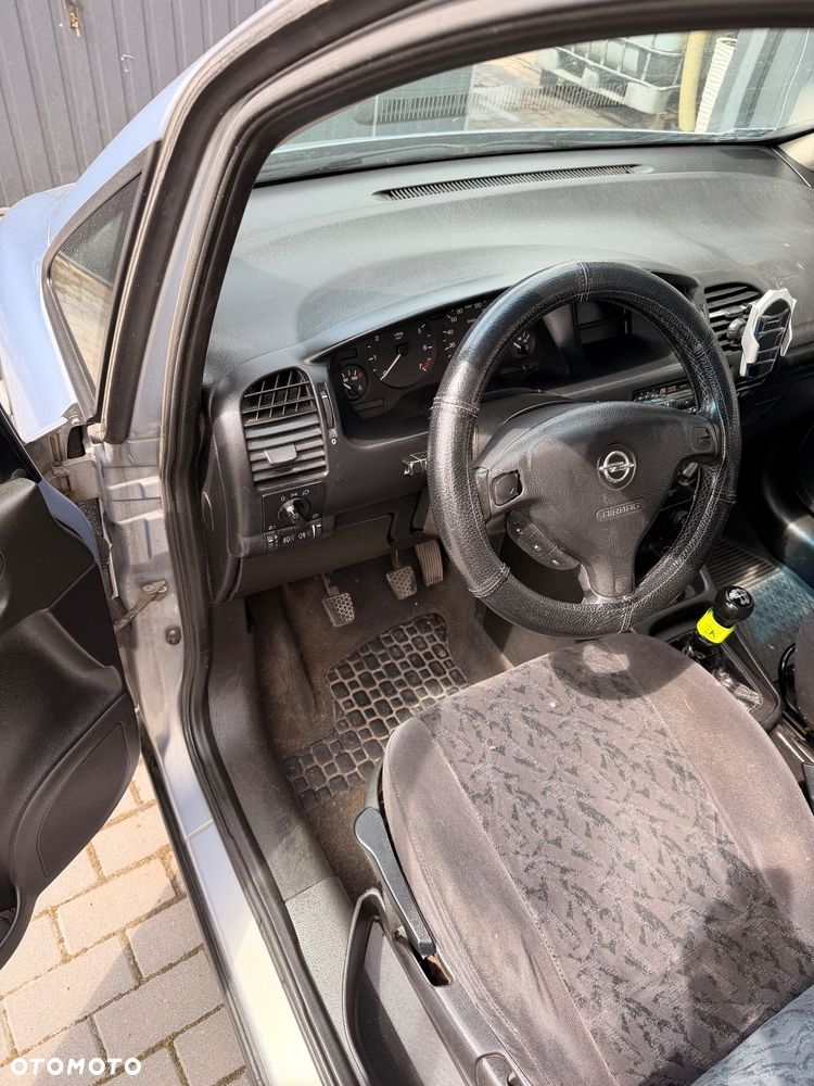 Opel Zafira 1.8 16V Elegance - 10