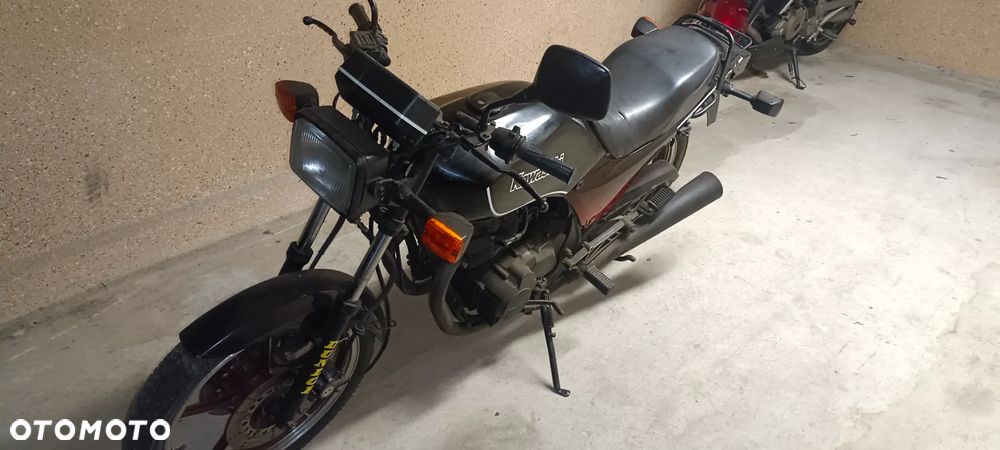 Kawasaki GPZ - 15