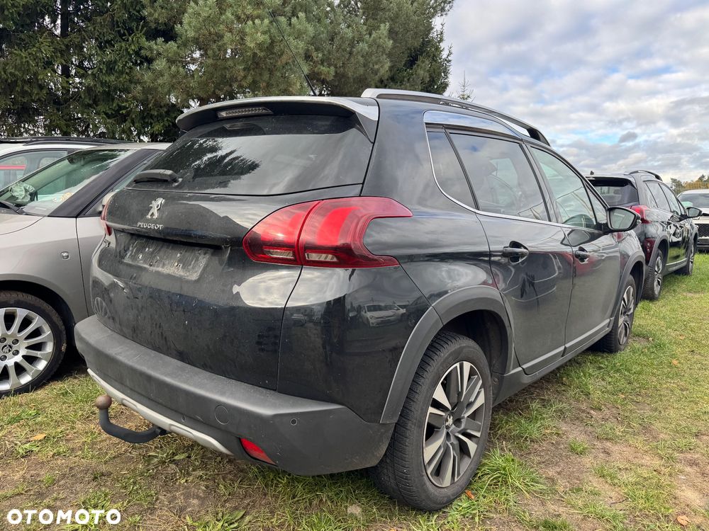 Peugeot 2008 1.6 BlueHDi Allure S&S - 7