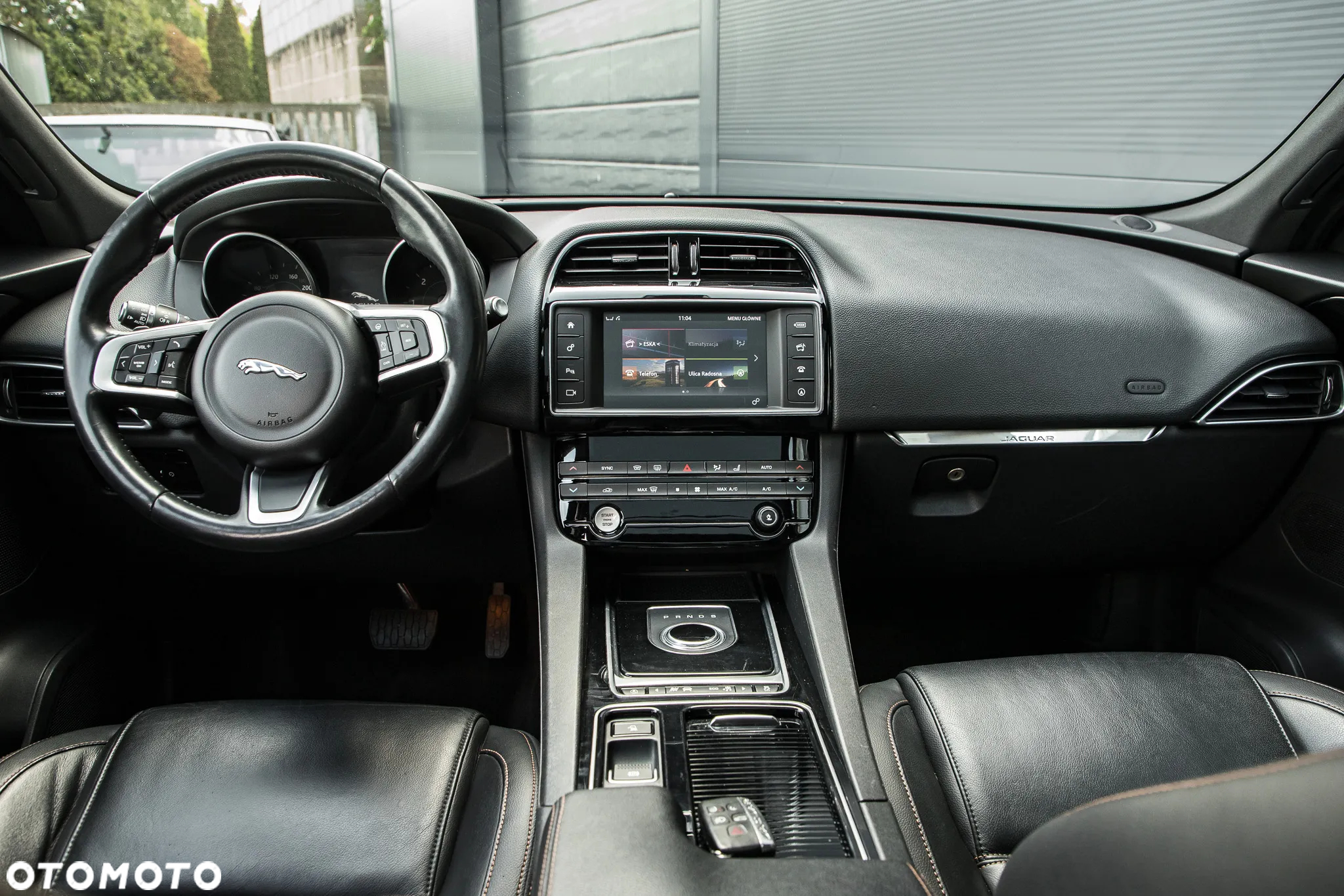 Jaguar F-Pace 2.0 i4D AWD Prestige - 29